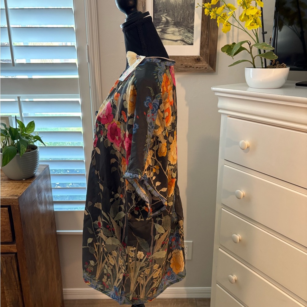 Johnny Was NWT
GRACEFUL GALAVANT BLOUSE, XXL - Picture 5 of 11